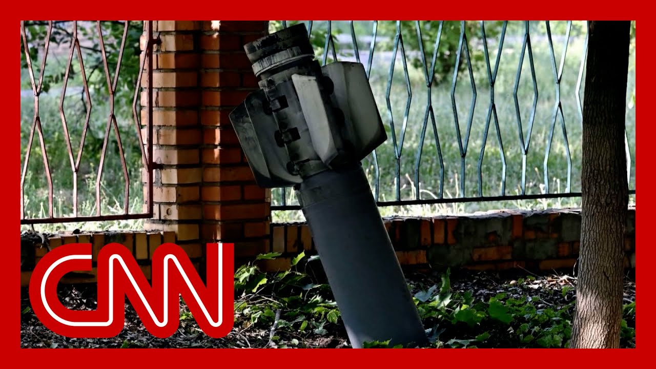 Retired colonel reacts to Biden's decision to send Ukraine cluster munitions
