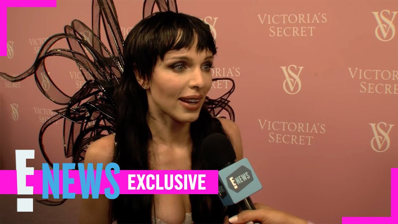Julia Fox Says She Plans to Include Kanye West in Her Upcoming Memoir | E! News