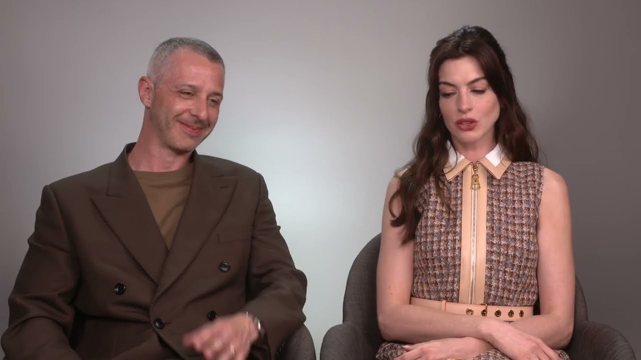 ‘Armageddon Time’s Anne Hathaway & Jeremy Strong On “Responsibility” Playing James Gray’s Parents