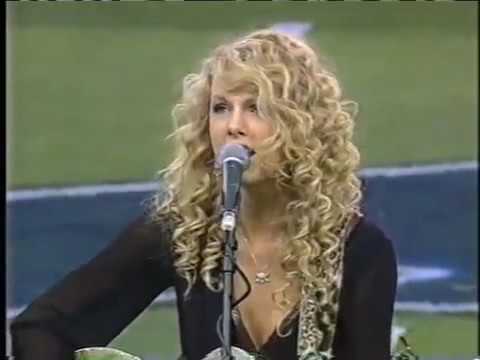 Star Spangled Banner Covered By Taylor Swift (Miami Dolphins vs. Detroit Lions)