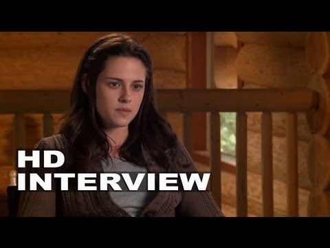 Twilight: Kristen Stewart "Bella Swan" On Set Interview | ScreenSlam