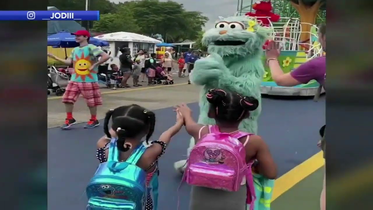 Mom who says daughter & niece were ignored by Sesame Place character speaks out