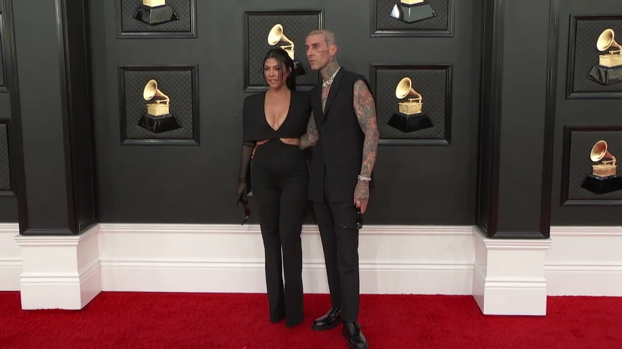 TRAVIS BARKER & KOURTNEY KARDASHIAN | Fashion Cam | 2022 GRAMMYs