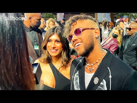 Jhay Cortez & His New Girlfriend Mia Khalifa See How Well They Know Each Other