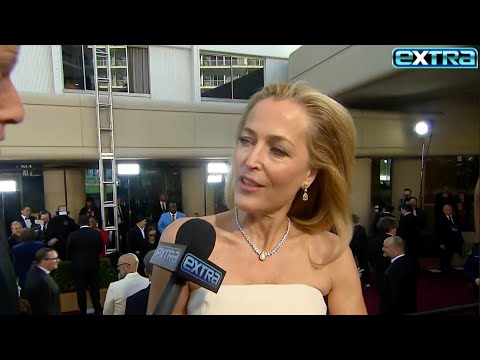 Gillian Anderson's REVEALS Yonis All Over Her Golden Globes Dress! (Exclusive)