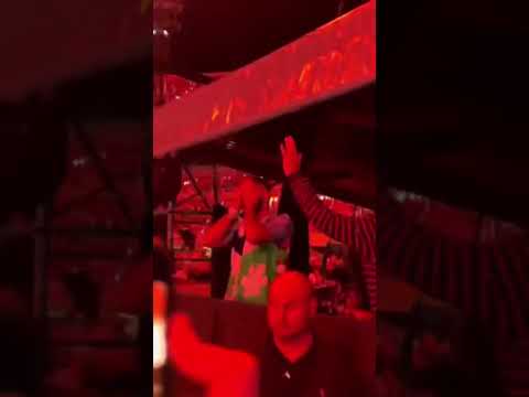 Travis Kelce reacts to Taylor Swift changing the lyrics to “Karma”