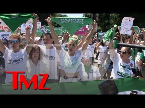 Busy Philipps Marches with Abortions Rights Protesters in D.C. | TMZ