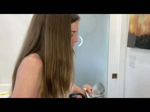 Julia Fox Low waisted pants tutorial ! Julia Fox makes a top and a low-rise pants out of her Jeans