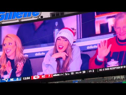 Video: Taylor Swift shown on video board at Patriots-Chiefs game