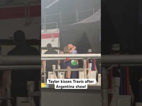 #TaylorSwift KISSES Travis Kelce after Argentina show! 😘 (📹: inyourcardigan/X) #shorts