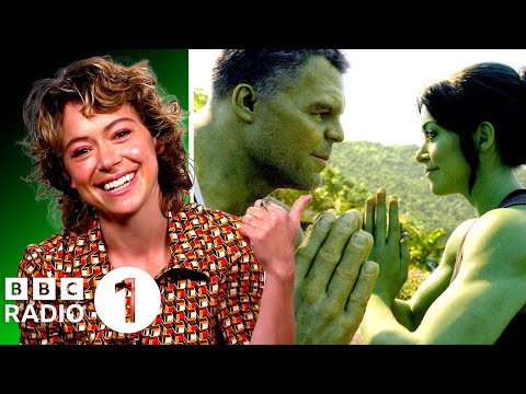 "Listen up lady!" 😂  Tatiana Maslany on Mark Ruffalo's Hulksplaining and She-Hulk meeting Deadpool