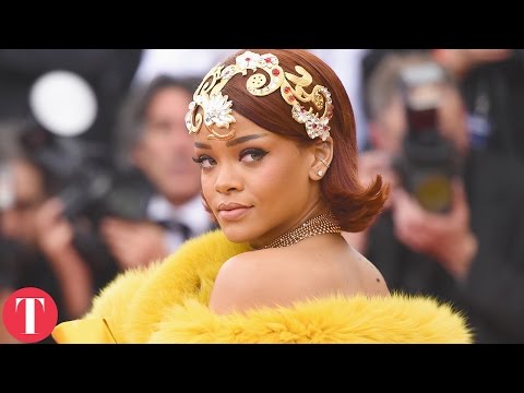 10 Red Carpet Dresses That Left The Crowd Speechless