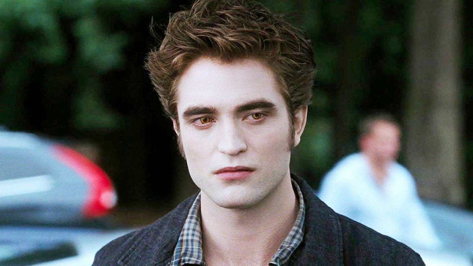 Pattinson as Edward Cullen 