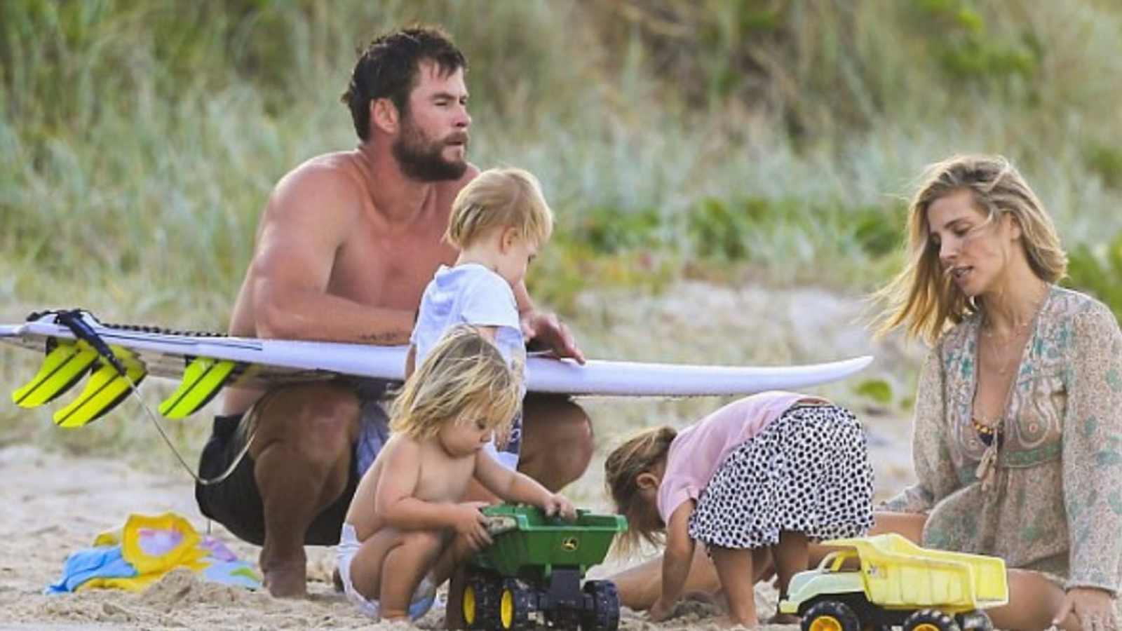 Hemsworth with his family