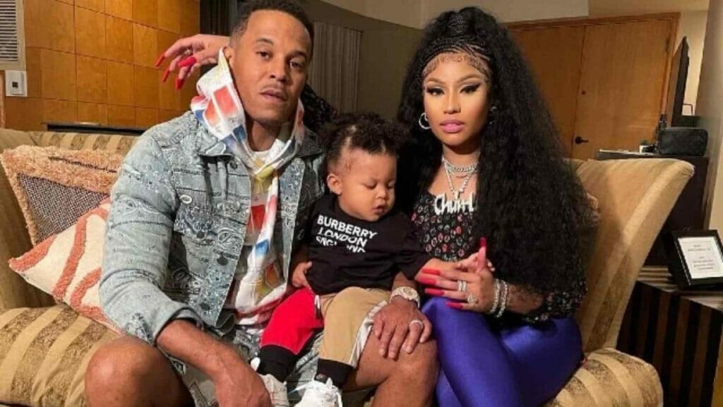 NICKI MINAJ, HUSBAND KENNETH PETTY AND SON 