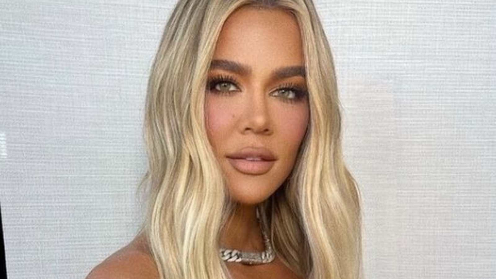 Khloe Kardashian Accused Of 'Blackfishing' As Her Tan Looks 'Too Dark ...