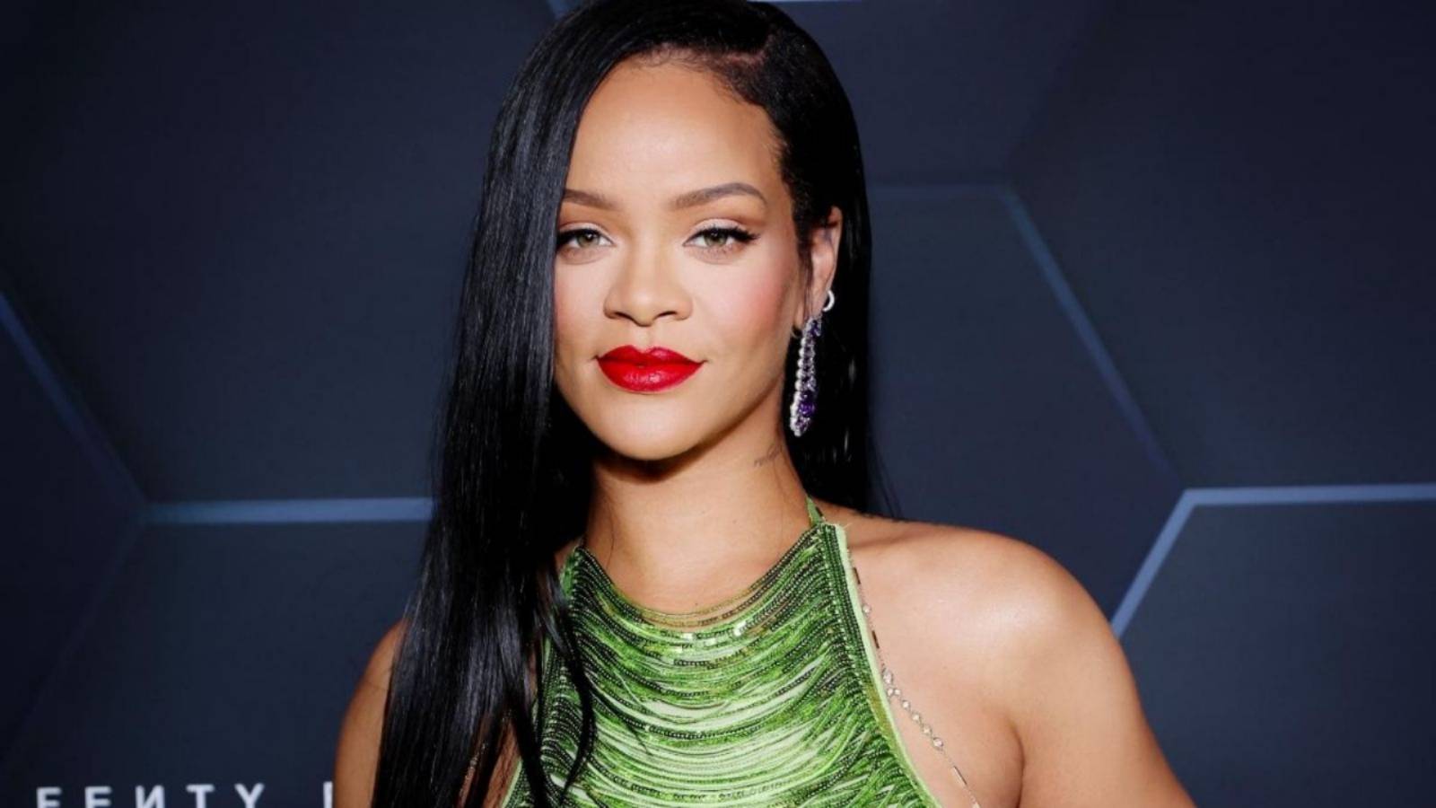 Rihanna Is America's Youngest Self-Made Female Billionaire. Find Out ...