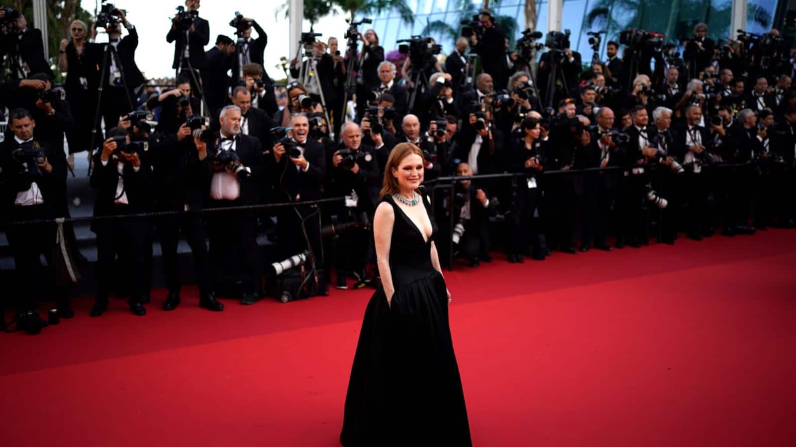 Julianna Moore stunned the red carpet at Cannes Film Festival 2022