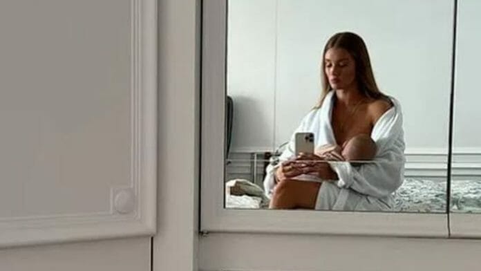 Rose Huntington breastfeeding her daughter, Isabella