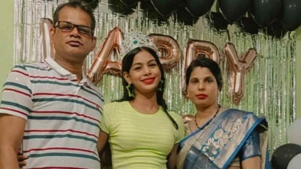 Sriya Lenka with her parents