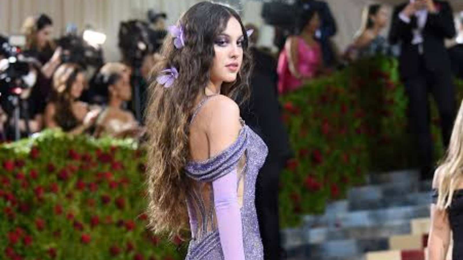 Olivia Rodrigo in her lilac Versace gown