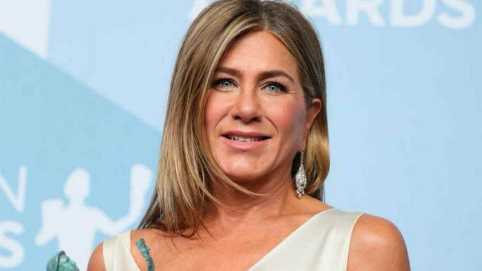 It S Torture Jennifer Aniston Talks About Her Relationship With Social Media Firstcuriosity